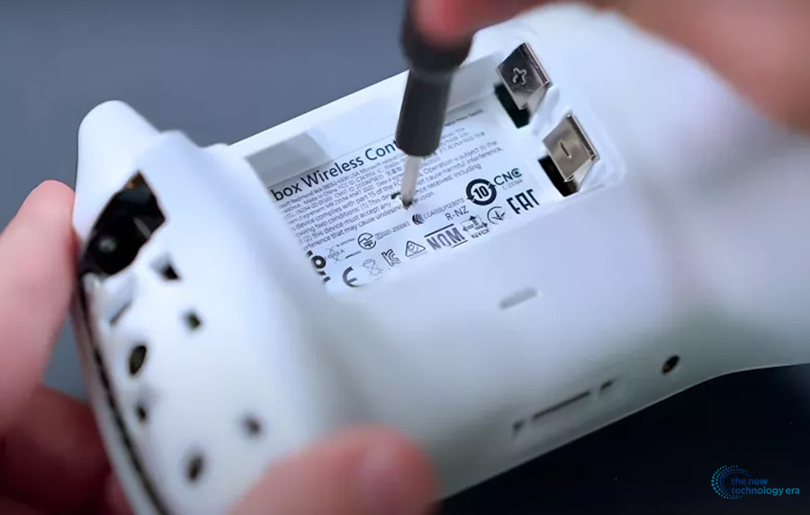 How To Take Apart Xbox One Controller_